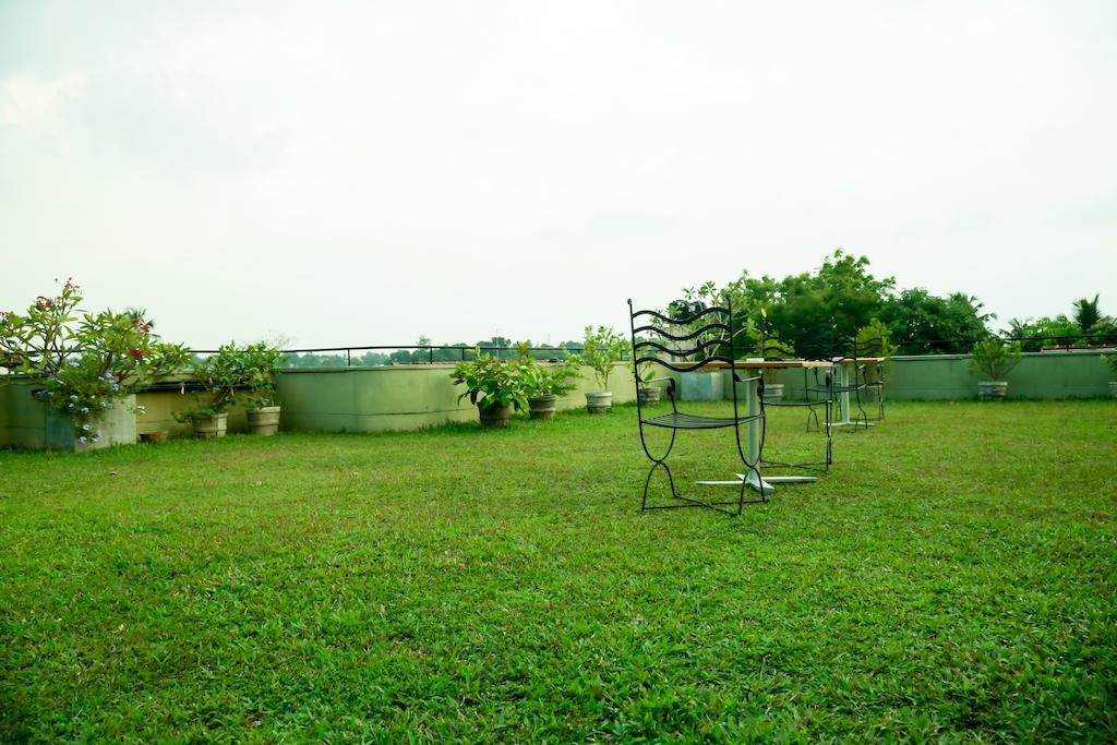 Villa Escondite - The Hotel Sri Jayewardenepura Kotte Buitenkant foto