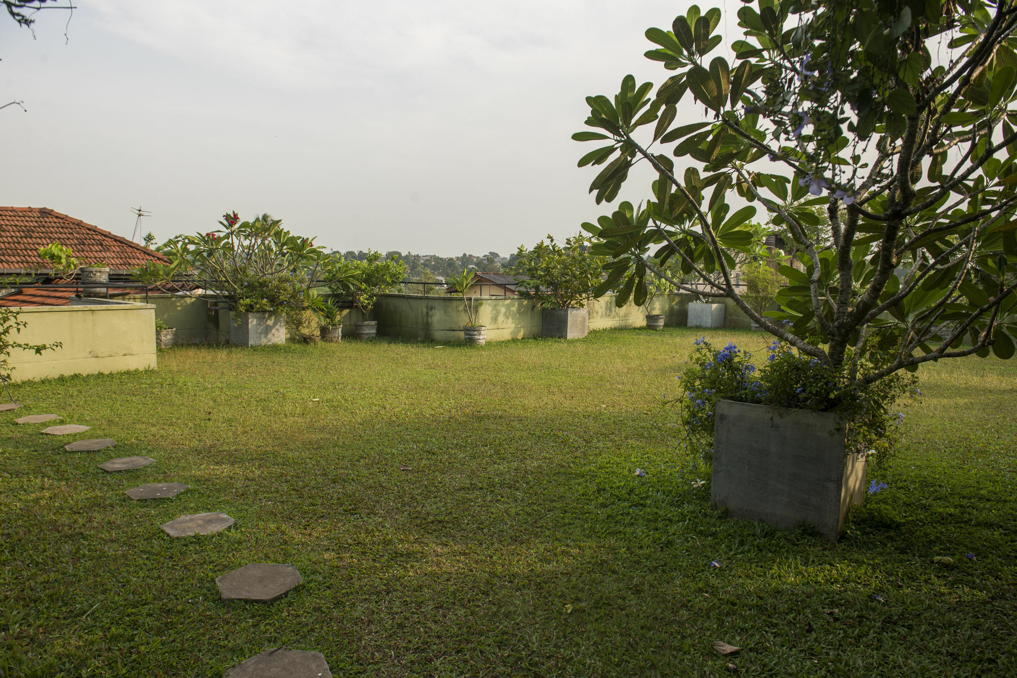 Villa Escondite - The Hotel Sri Jayewardenepura Kotte Buitenkant foto